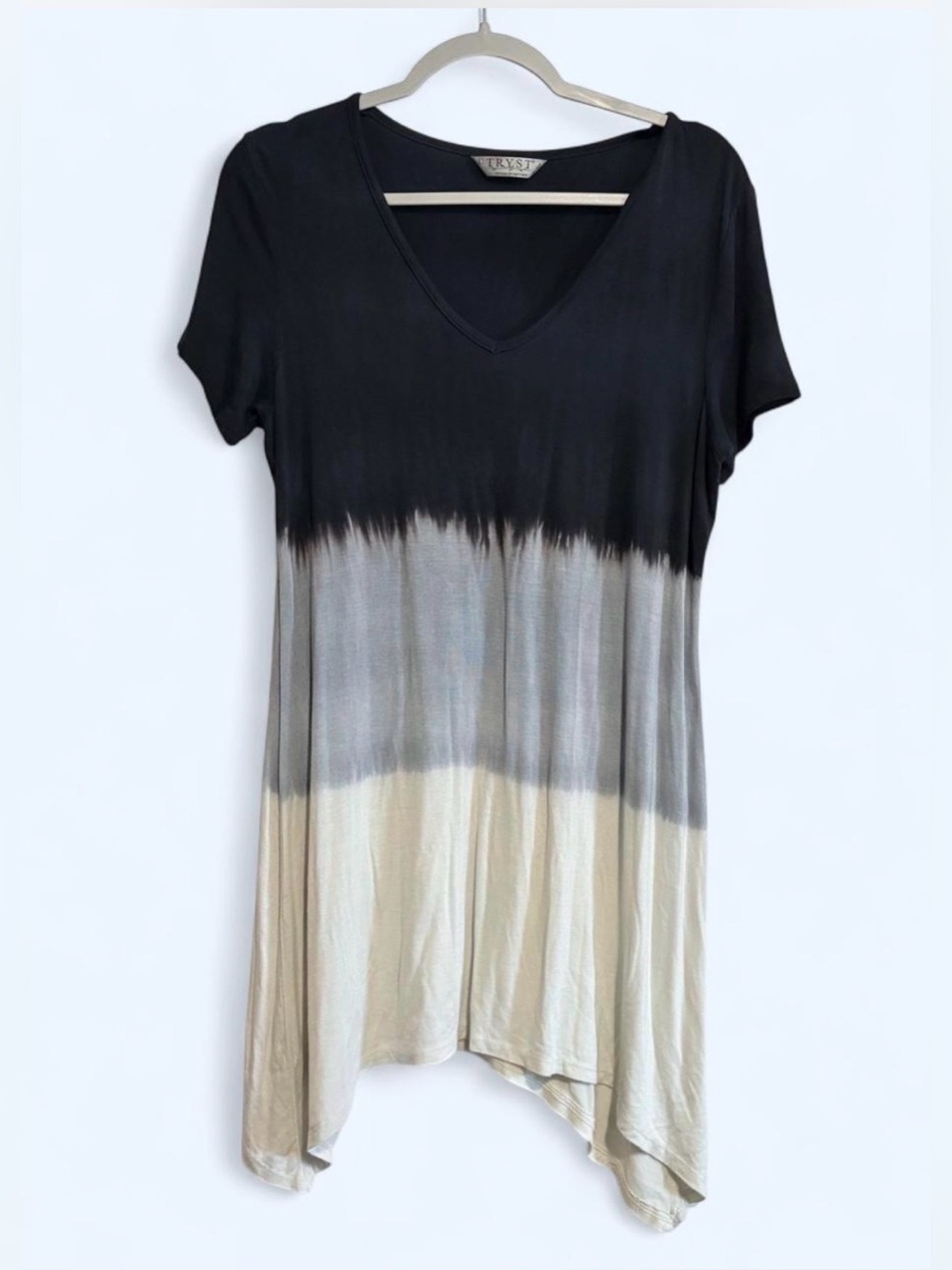 Tryst Black, Gray & Cream V-Neck Ombre Tunic